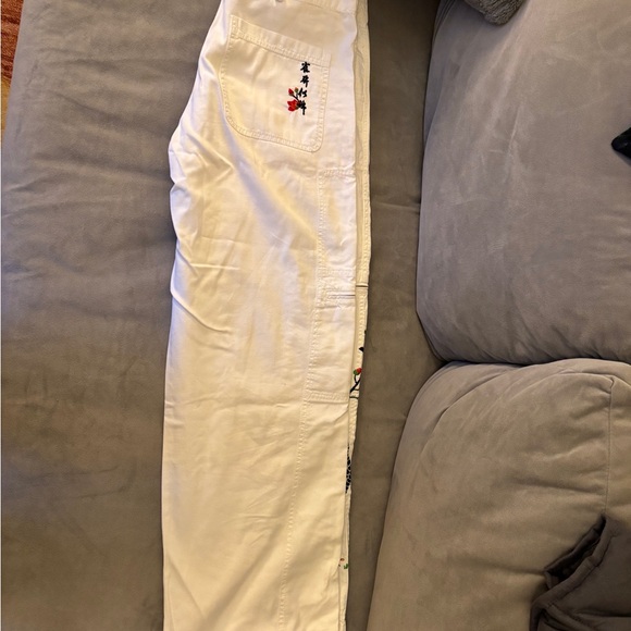 Johnny Was White Embroidered Peacock Bird Cargo Capri Pants Size S - Picture 7 of 9
